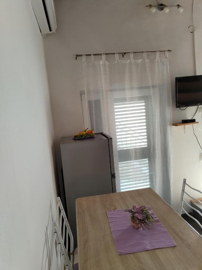 Ferienwohnung Ema Prvic Sepurine Exterior foto