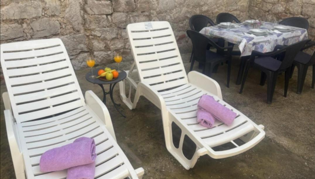 Ferienwohnung Ema Prvic Sepurine Exterior foto